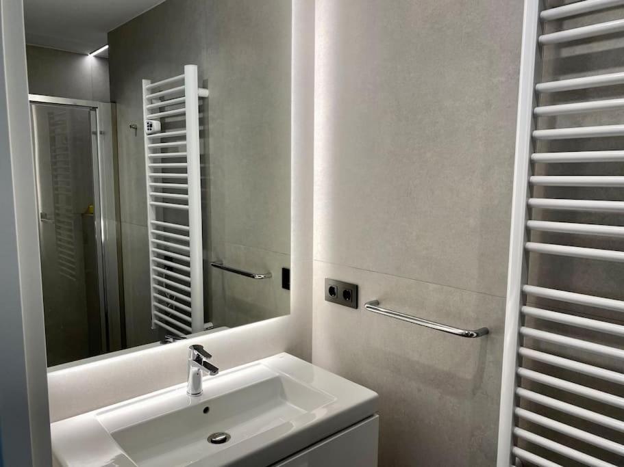 Apartment Prober-montecarlo